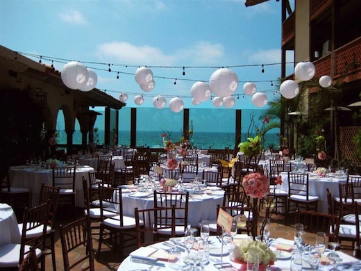 Sunny outside wedding reception at the La Jolla Shores Hotel.