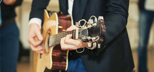 How to Hire the Best Wedding Band 1